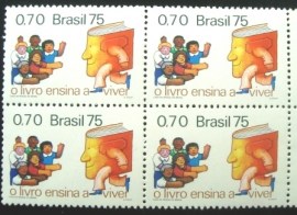 Quadra de selos postais do Brasil de 1975 Dia do Livro