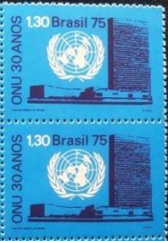 Par de selos postais do Brasil de 1975 ONU