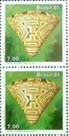 Par de selos do Brasil de 1981 Tanga Marajoara