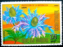 Selo postal da Guiné Equatorial de 1977 Eryngium alpinum