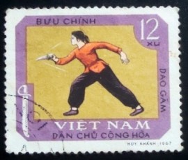 Selo postal do Vietnã de 1964 Dao Gam Dagger Fencer