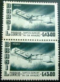 Par de selos postais AÉREOS do Brasil emitidos em 1956 - A 80 N