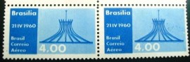 Par de selos postais do Brasil de 1960 Catedral