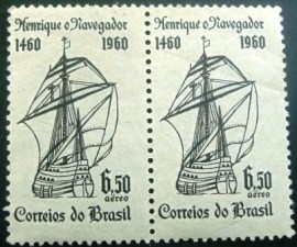 Par de selos postais do Brasil de 1960 Dom Henrique