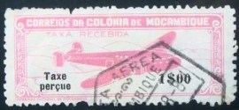 Selo postal de Moçambique de 1947 Airplane