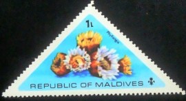 Selo postal das Maldivas de 1975 Hidden Cup Coral