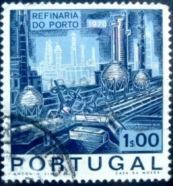 Selo postal de Portugal de 1970 Oil Refinery in Porto