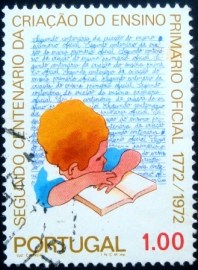 Selo postal de Portugal de 1973 Child Learning to Read - 1216 U