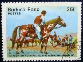 Selo postal de Burkina Faso de 1985 Gauchos