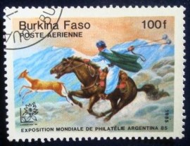 Selo postal de Burkina Faso de 1985 Gaucho hunter