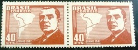 Par de selos postais COMEMORATIVOS do Brasil 1947 - C 228  M