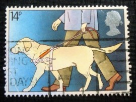 Selo postal do Reino Unido de 1981 Blind Man with Guide Dog