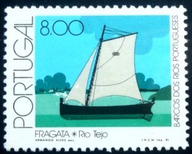 Selo postal de Portugal de 1981 Fragata