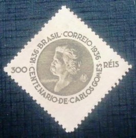 Selo postal comemorativo do Brasil de 1936 C 106 N