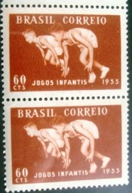Par de selos postais do Brasil de 1955 5º Jogos Infantis M V