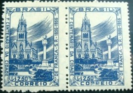 Par de selos postais COMEMORATIVOS do Brasil 1956 - C 379 NPR