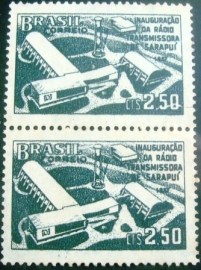 Par de selos de 1957 Estação de Sarapuí - C 397 N V