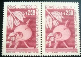 Par de selos postais COMEMORATIVOS do Brasil 1957 - C 400 N