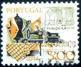 Selo postal de Portugal de 1980 Dressmaking - 1473 U
