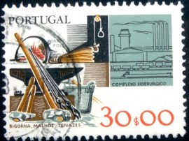 Selo postal de Portugal de 1980 Hammer Industrial complex