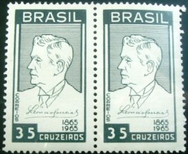 Par de selos do Brasil de 1965 Lêoncio Correia