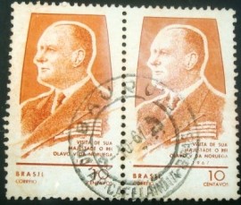 Par de selos postais do Brasil de 1967 Olavo V