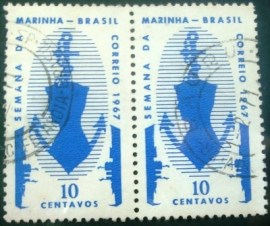 Par de selos postais do Brasil de 1967 Semana da Marinha - C 585 U