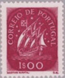 Selo postal de Portugal de 1943 Caravel 1$