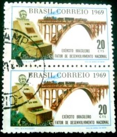 Par de selos postais do Brasil de 1969 Exército Brasileiro