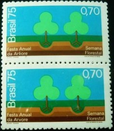 Par de selos postais COMEMORATIVOS do Brasil de 1975 - C - 0903 M V