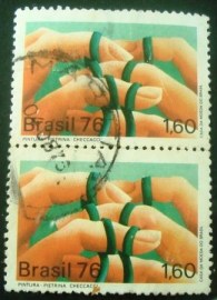 Par de selos postais do Brasil de 1976 Pintura Dedos