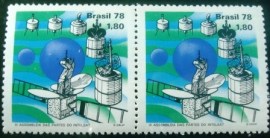 Par de selos postais do Brasil de 1978 INTELSAT