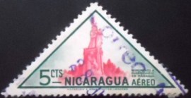 Selo postal da Nicarágua de 1947 Ruben Darıo Monument
