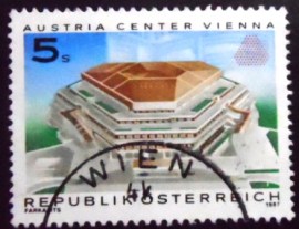 Selo postal da Áustria de 1987 Austria Center