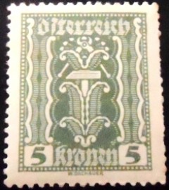 Selo postal da Áustria de 1922 Hammer & Tongs 5 kr m