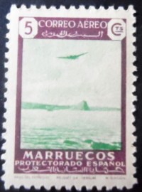 Selo postal do Marrocos de 1949 Landscape & aircraft