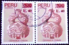 Par de selos postais do Peru de 1988 Chavin Culture Ceramics