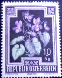 Selo postal da Áustria de 1948 Wild Violets
