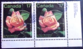 Par de selos postais do Canadá de 1981 The Montréal Rose