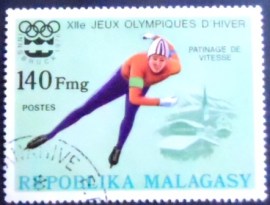 Selo postal de Madagascar de 1975 Innsbruck