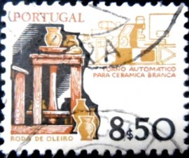 Selo postal de Portugal de 1981 Potter's wheel - 1536 U