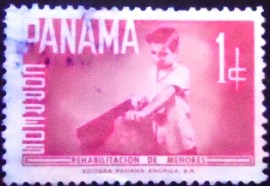 Selo postal do Panamá de 1961 Boy cutting with saw
