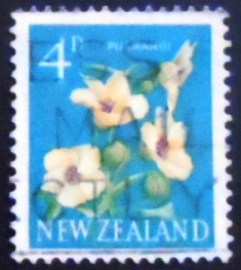 Selo postal da Nova Zelândia de 1960 Puarangi Venice Mallow 4
