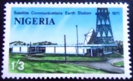 Selo postal da Nigéria de 1971 Earth Station 1'3