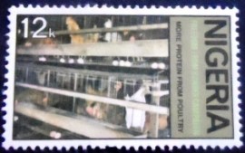 Selo postal da Nigéria de 1974 More proteine from poultry