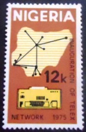 Selo postal da Nigéria de 1975 Map of Nigeria with Telex Network 12