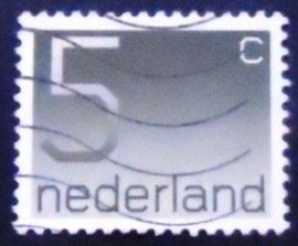 Selo postal da Holanda de 1976 Numeral 5