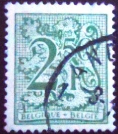 Selo postal da Bélgica de 1981 Number on Heraldic Lion and pennant 2,50