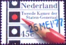 Selo postal da Holanda de 1977 Ballot and red pencil