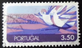 Selo postal de Portugal de 1971 Two Pigeons